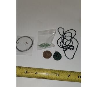 Necklace kit Including glass‎ sead beads pendant and glass accent beads/findings